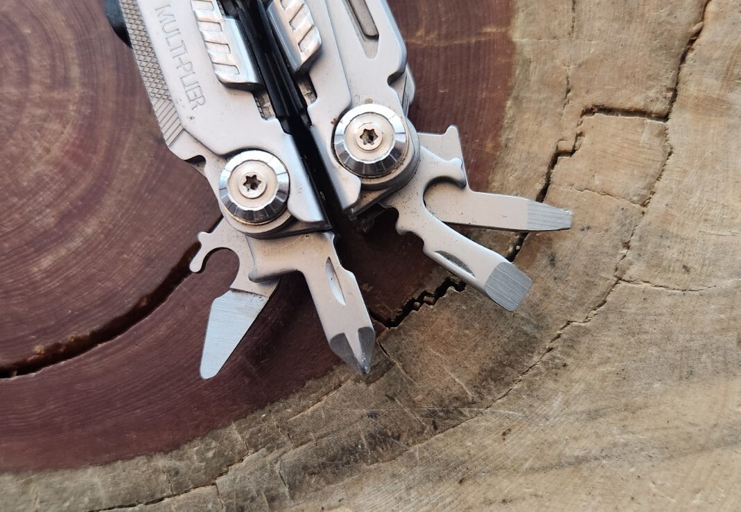 Rare Discontinued Gerber Multi Plier Flik Fisherman Multitool – Excellent N15