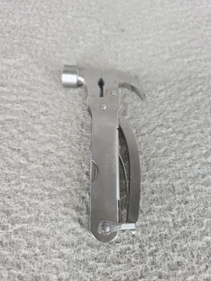 Multitool With Hammer, Wirecutters, Saw, Pocket Knife, Screwdriver & Scissors