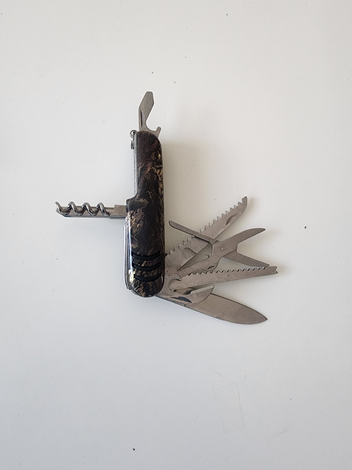 Pocket Knife Multi Use Tool Screwdriver Folding Hunting Camping Utility Survival