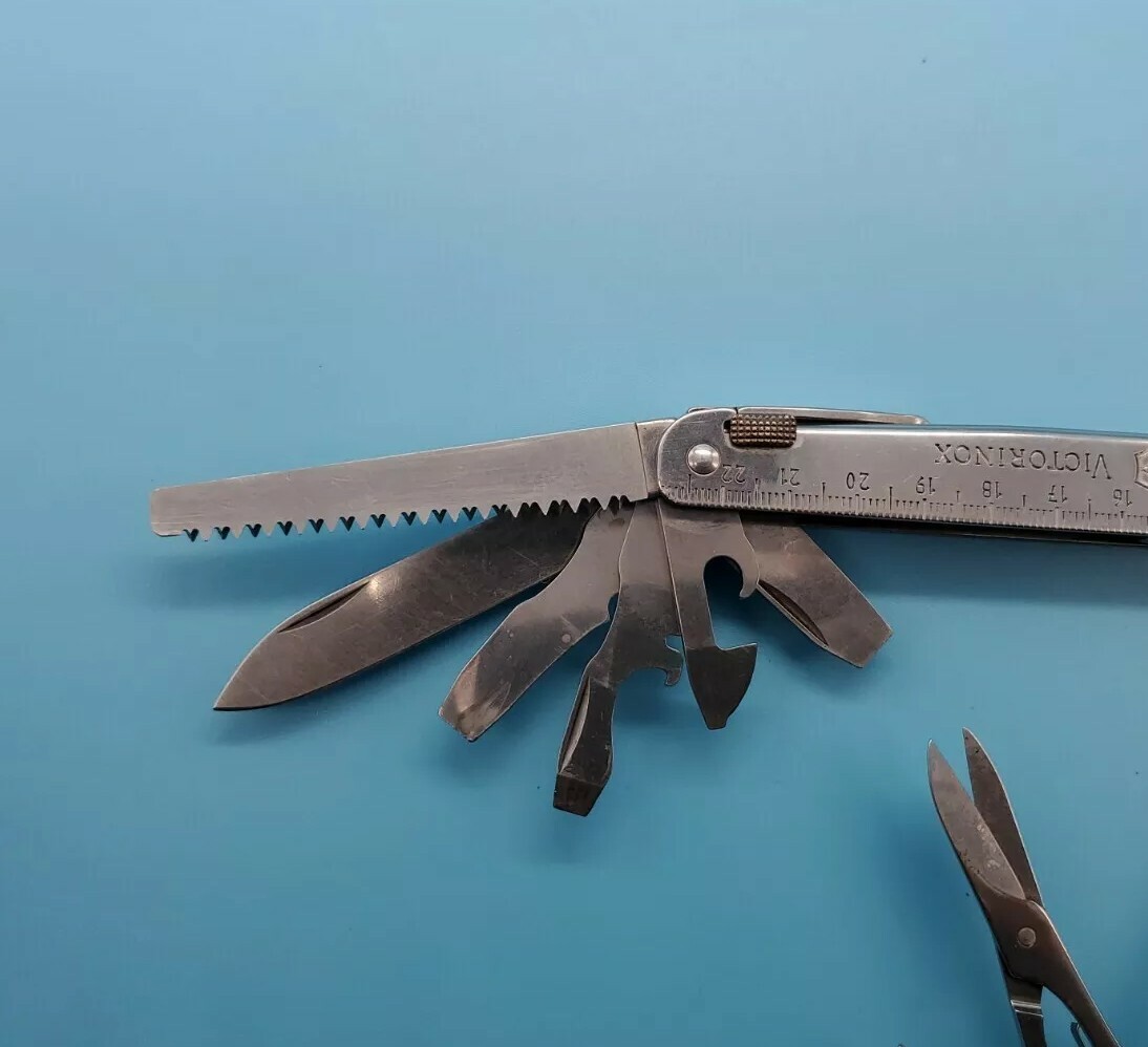 Victorinox (Swiss Army) Swiss Tool Multi Tool w/ Sheath – 1998 Version Pliers