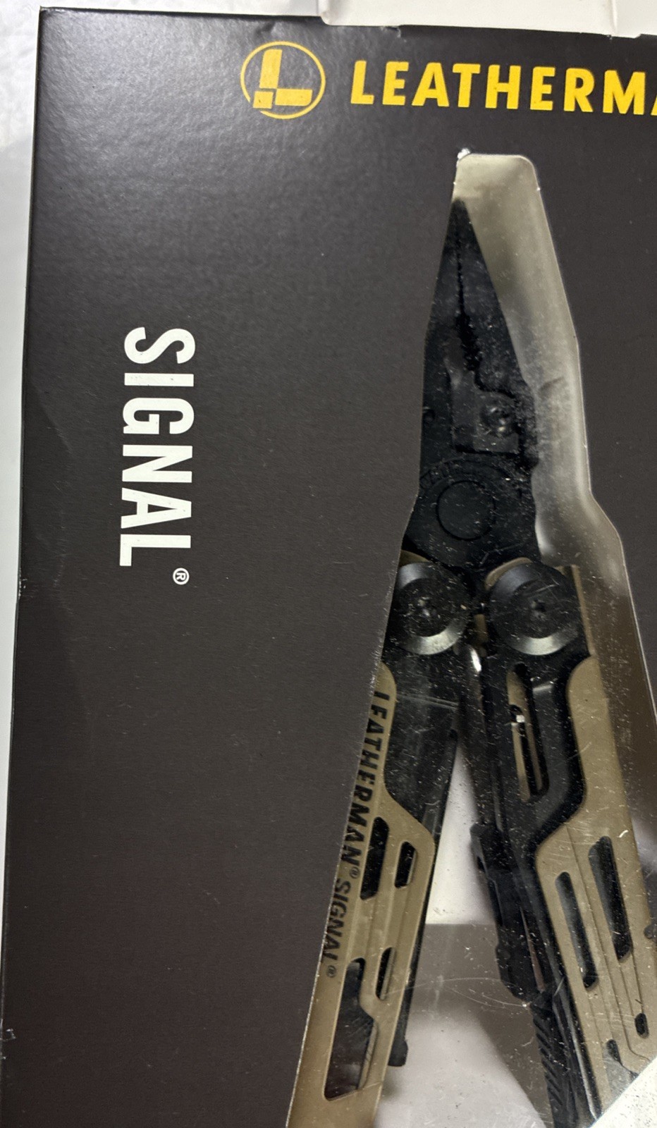 LEATHERMAN Signal 19 in 1 Multi-tool for Outdoors Camping Hiking Fishing DMG Box