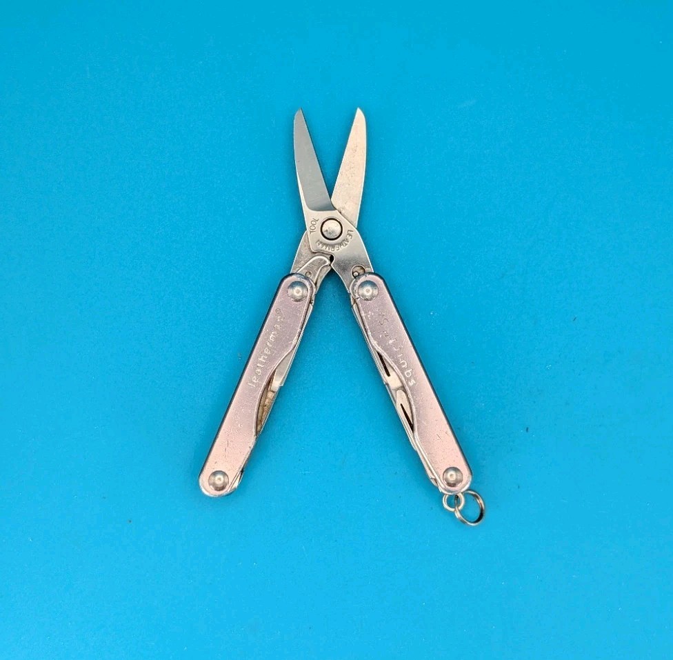 Leatherman Squirt S4 Multi-Tool, Key Ring, Retired, GRAY! *CHEN-CHENG*