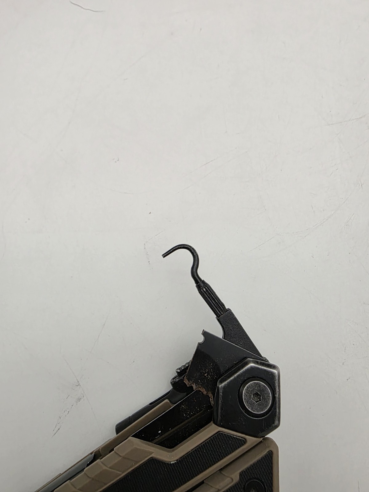 Real Avid AR15 Folding Multi-Tool Knife Plier Tactical. Broken Blade