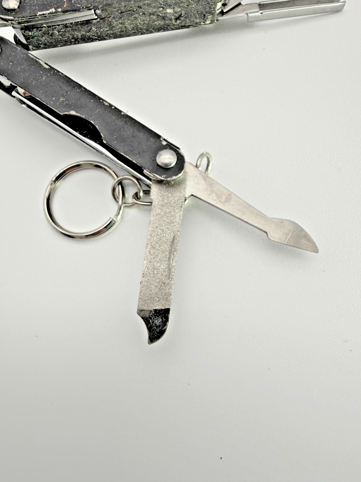 Mini Multi Tool Keychain Scissors Nail File Knife Screwdriver Compact EDC