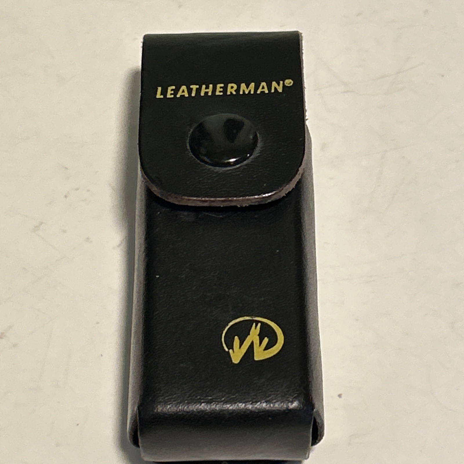 Leatherman Kick Multi-Tool – 14-in-1 w/Pliers, Knife, Screwdrivers “Logo”