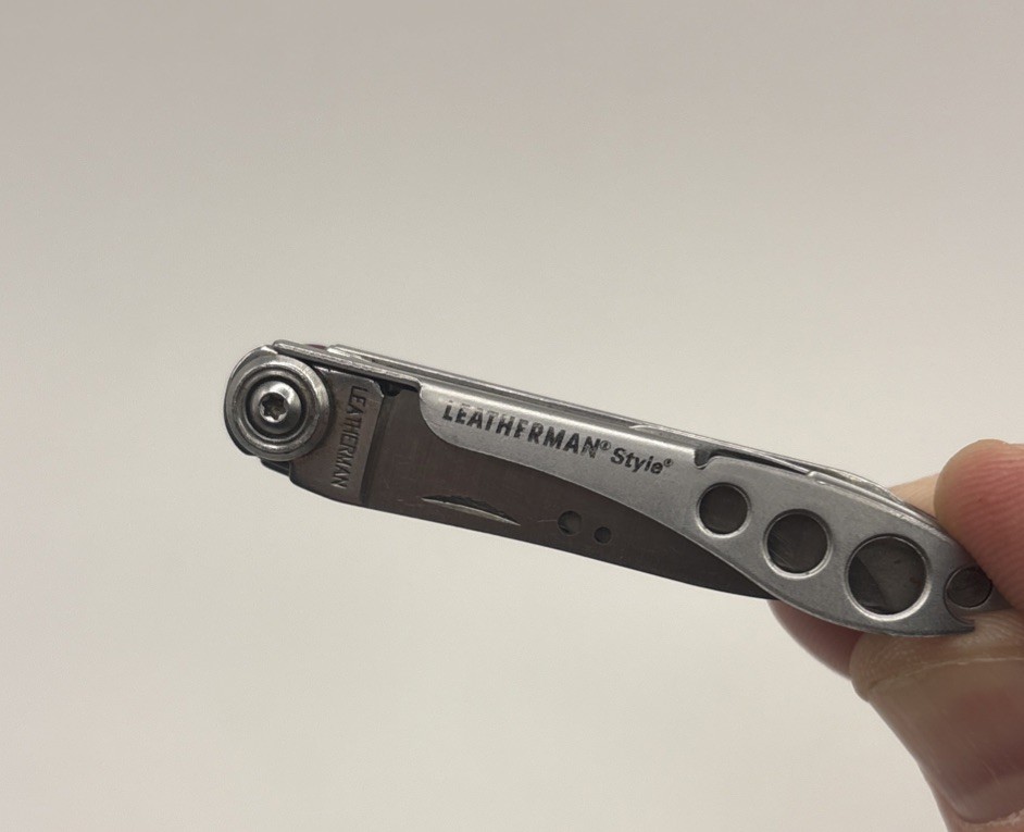 Original Leatherman Style Small Multi-Tool Red w/ Key Ring Retired READ – 4-2