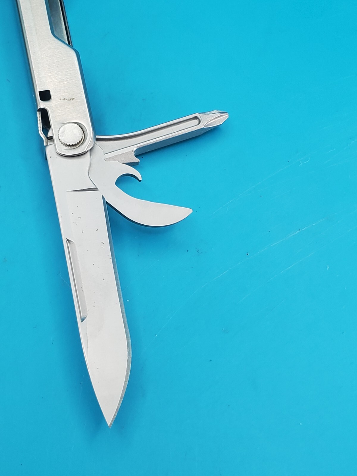 LEATHERMAN Bond Multitool, Stainless Steel Everyday Tool!