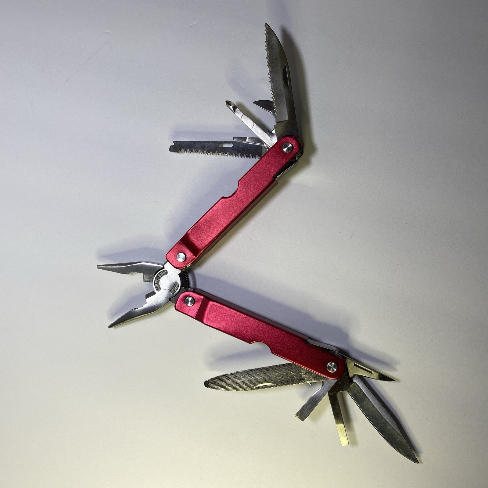 Durabuilt Multi Tool with Pliers red 11 tools 4.5″ 11 blades