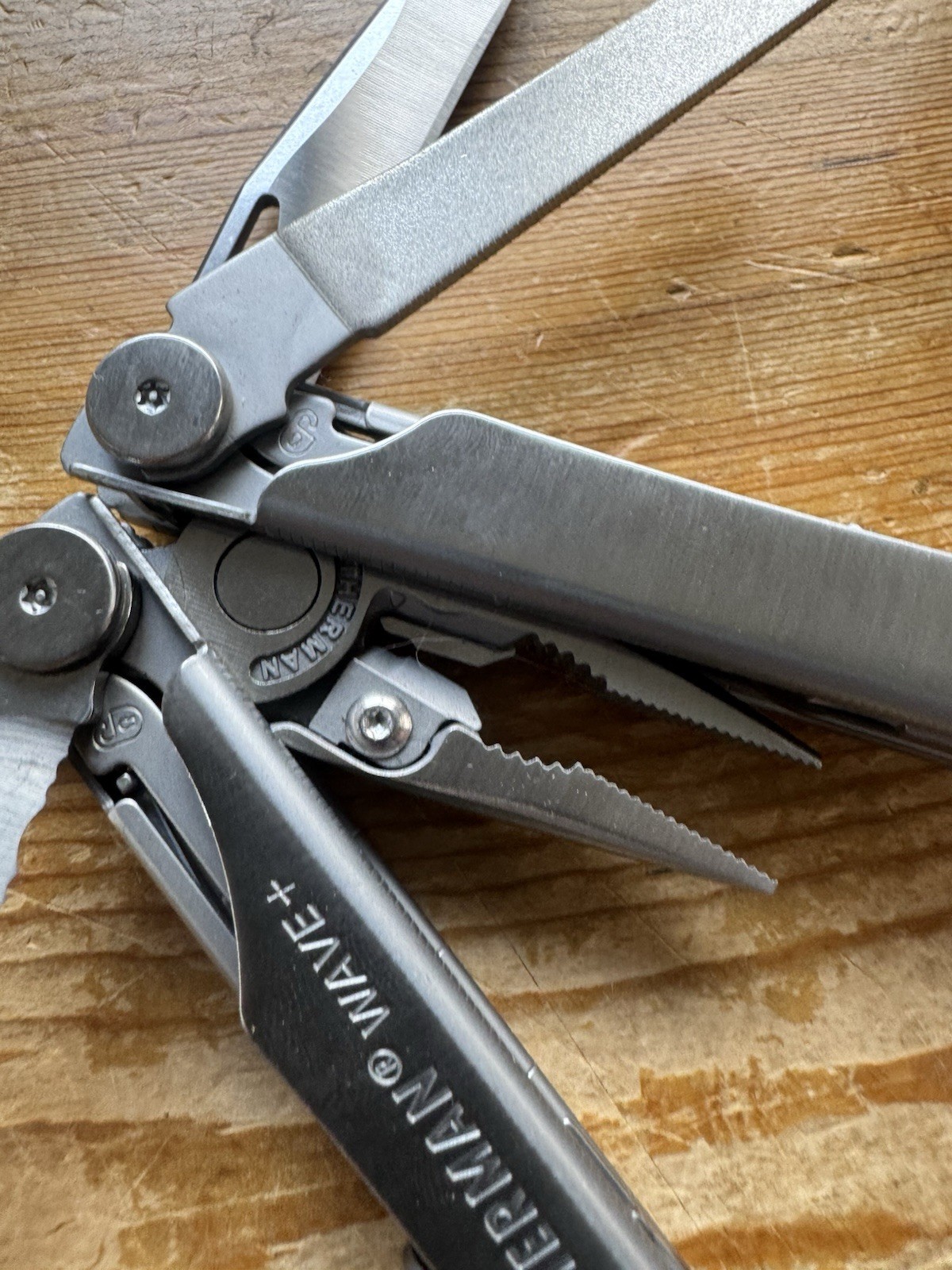 New Leatherman Wave + , 18 In 1 Multi Tool