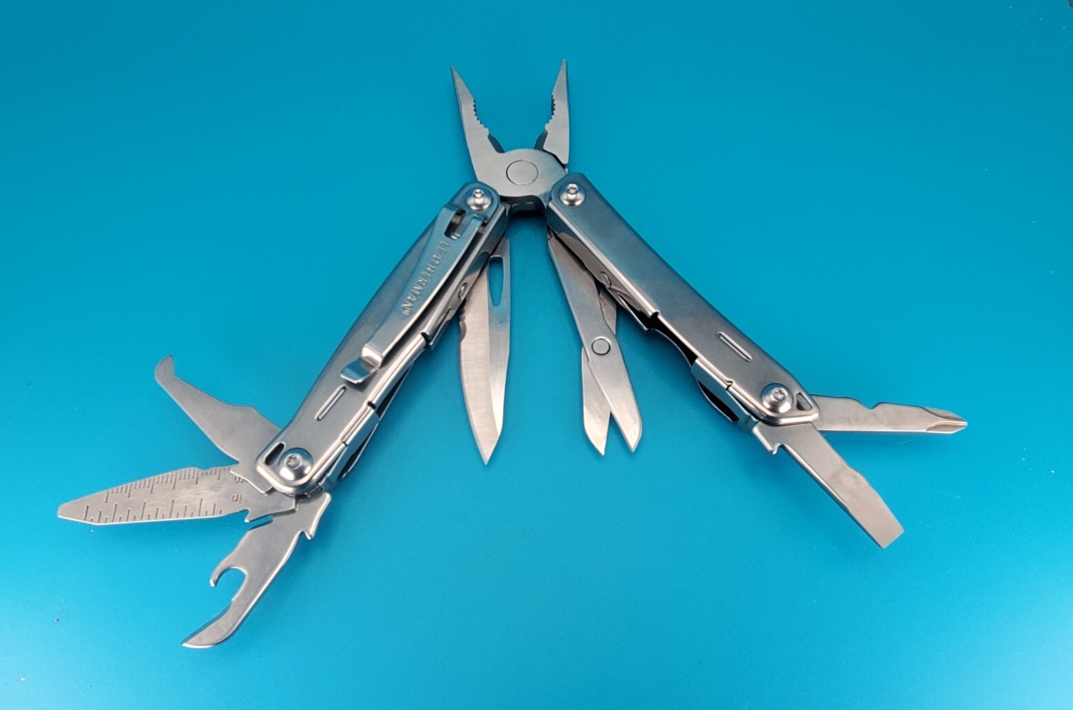LEATHERMAN WINGMAN MULTI-TOOL! WITH SHEATH! FREE SHIPPING!