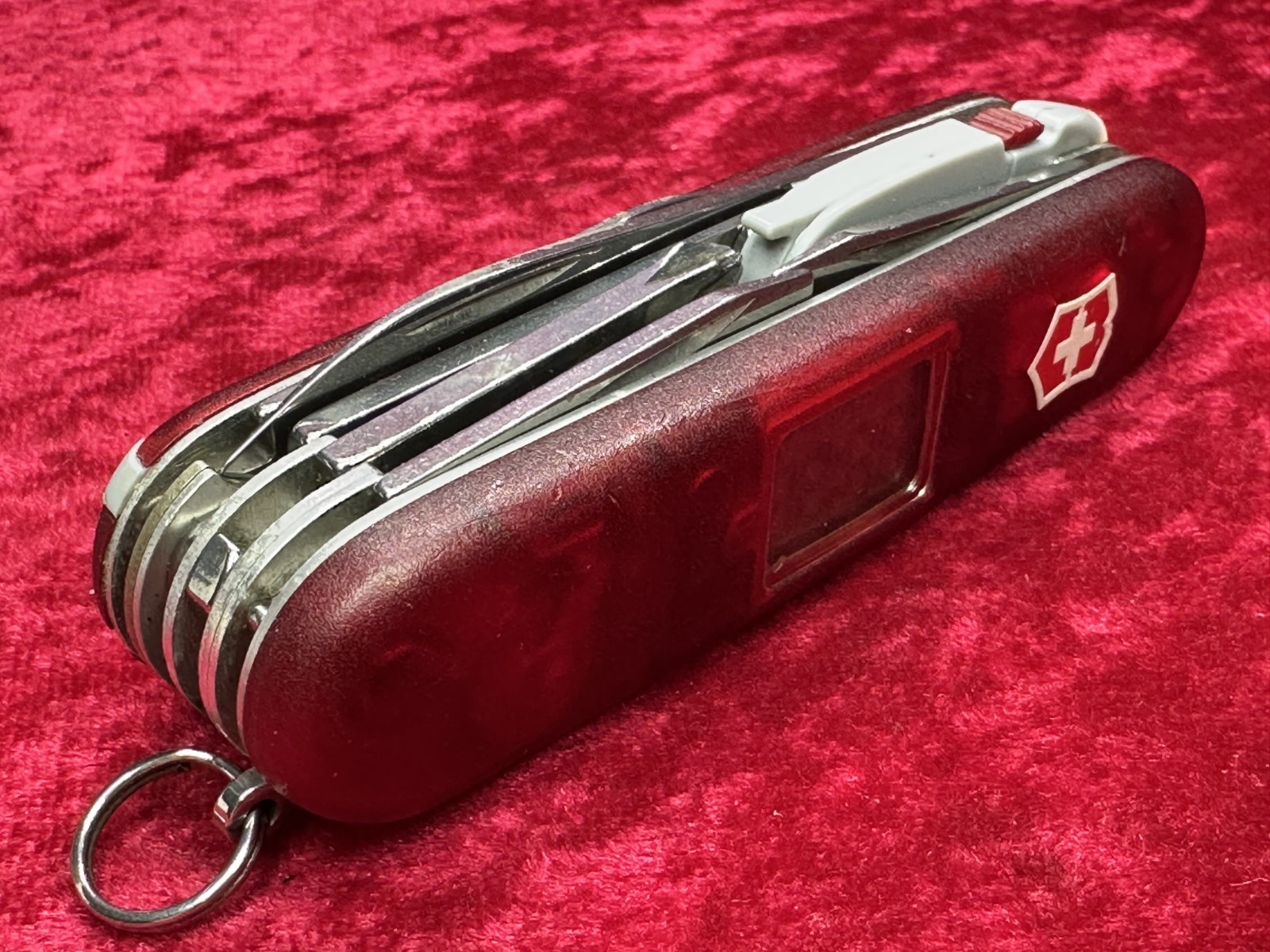 Victorinox Voyager Lite Ruby Red Transparent Swiss Army Knife 91mm 17 Tool (693)