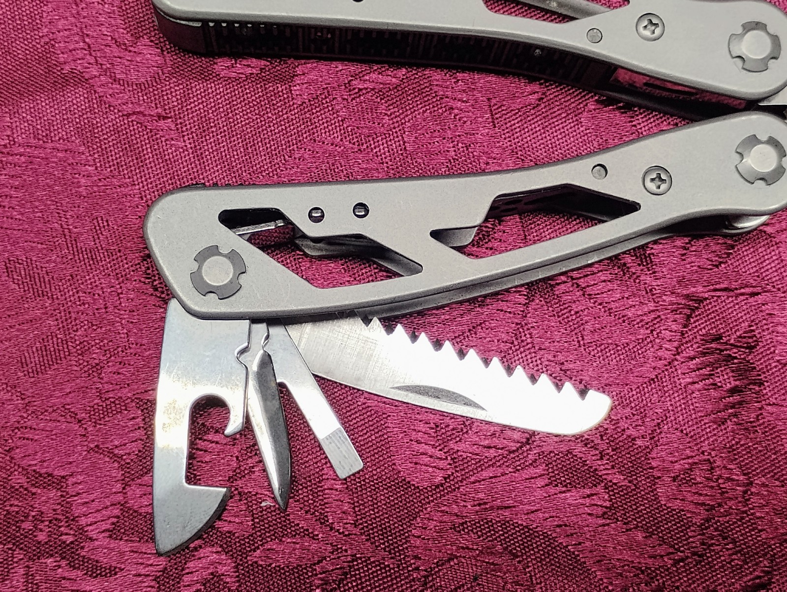 Stanley Multi Tool Pocket Knife Fishing Hunting Shooting Fix-it Pliers Sheath