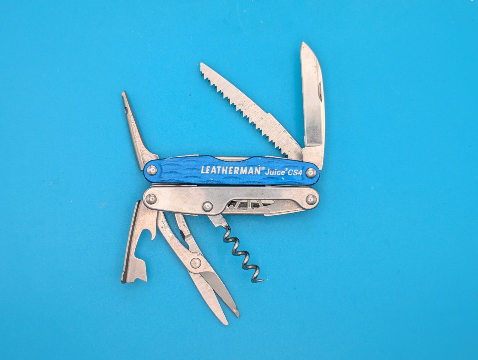 Leatherman Juice CS4 Multi Tool! Retired! COLUMBIA BLUE!