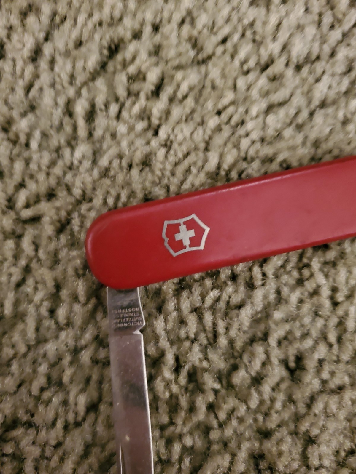 Victorinox Swiss Army Knife Red 4-Tool Multi-Tool 3.25in Closed Scissors