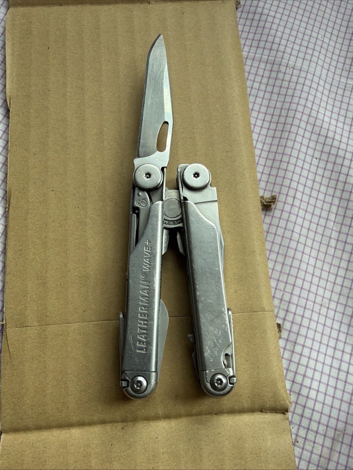 Leatherman Wave Plus 18-in-1 Full-Size Versatile Multi-Tool –