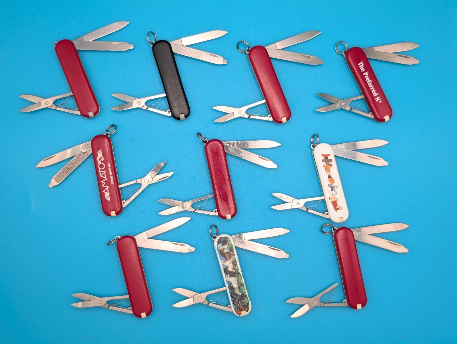 Lot of 10 Victorinox Classic Swiss Army Knife Multi Tools!