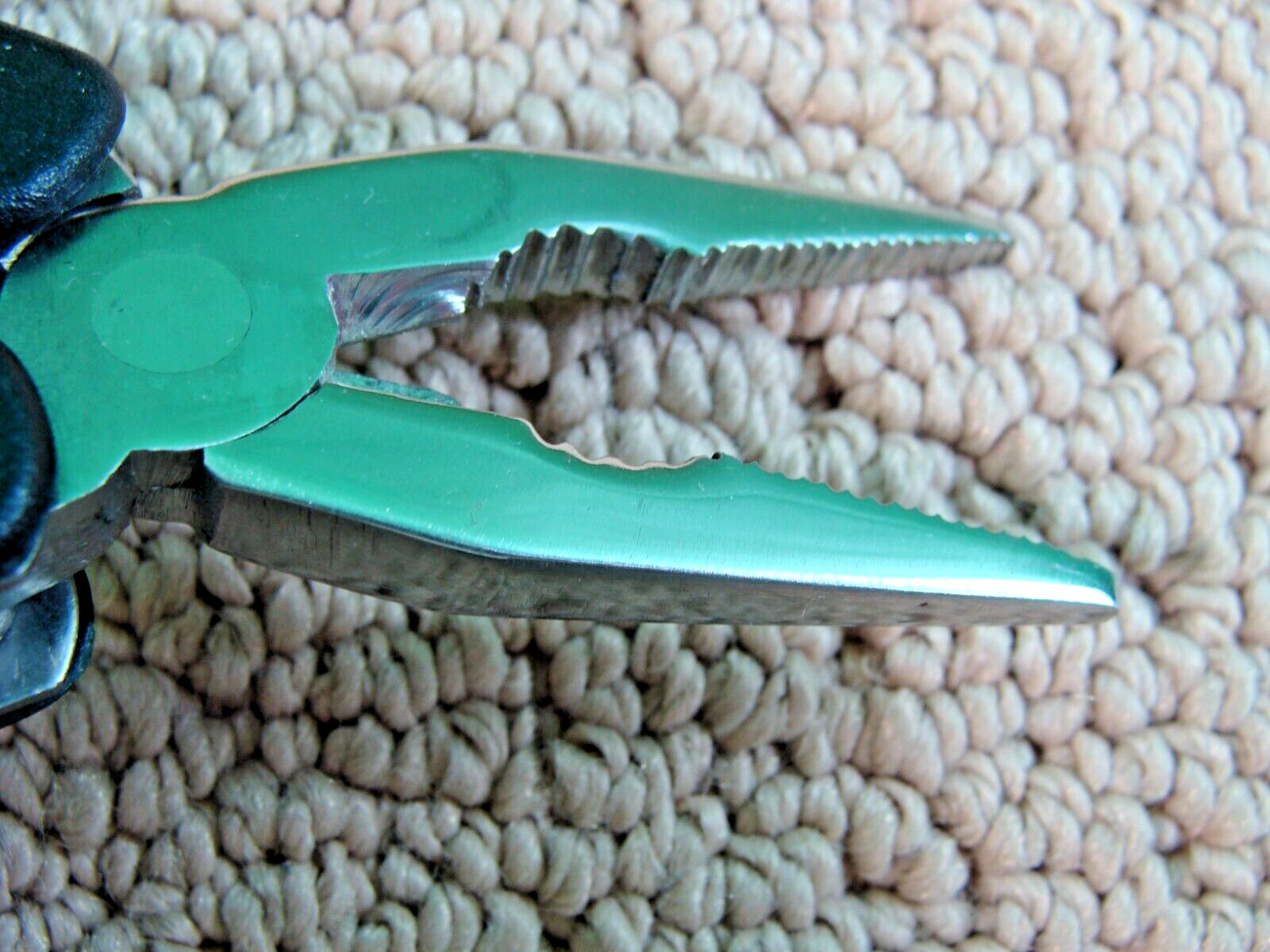 Multi-Tool Pocket Knife Pliers Case-for-Belt 6.2-oz 9-Tools