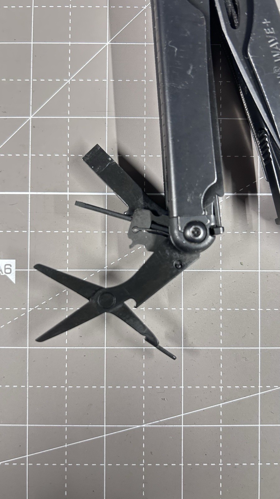 Leatherman Wave+ Plus Multi-Tool 18 Tools Included Black Oxide