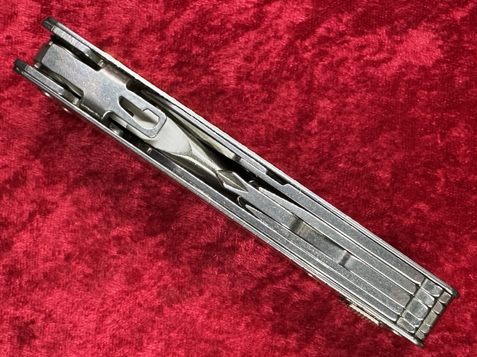 Victorinox SwissTool RS Rescue Stainless Steel Swiss Army Knife Multi-Tool (680)
