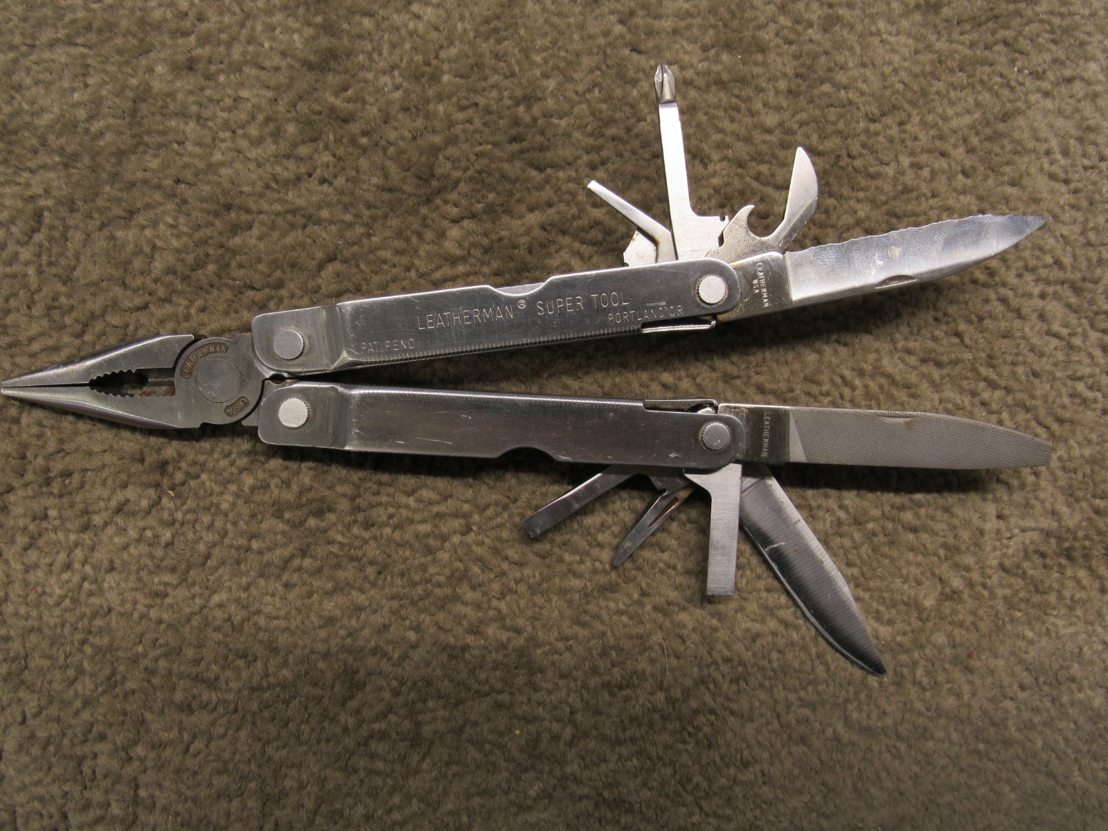 Leatherman Supertool Multi Plier Missing Saw Blade No Sheath 02/ 1995 Dated USA