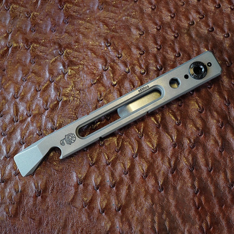 N690 Pry bar EDC Tool Corrosion-resistant High hardness Multi-functional