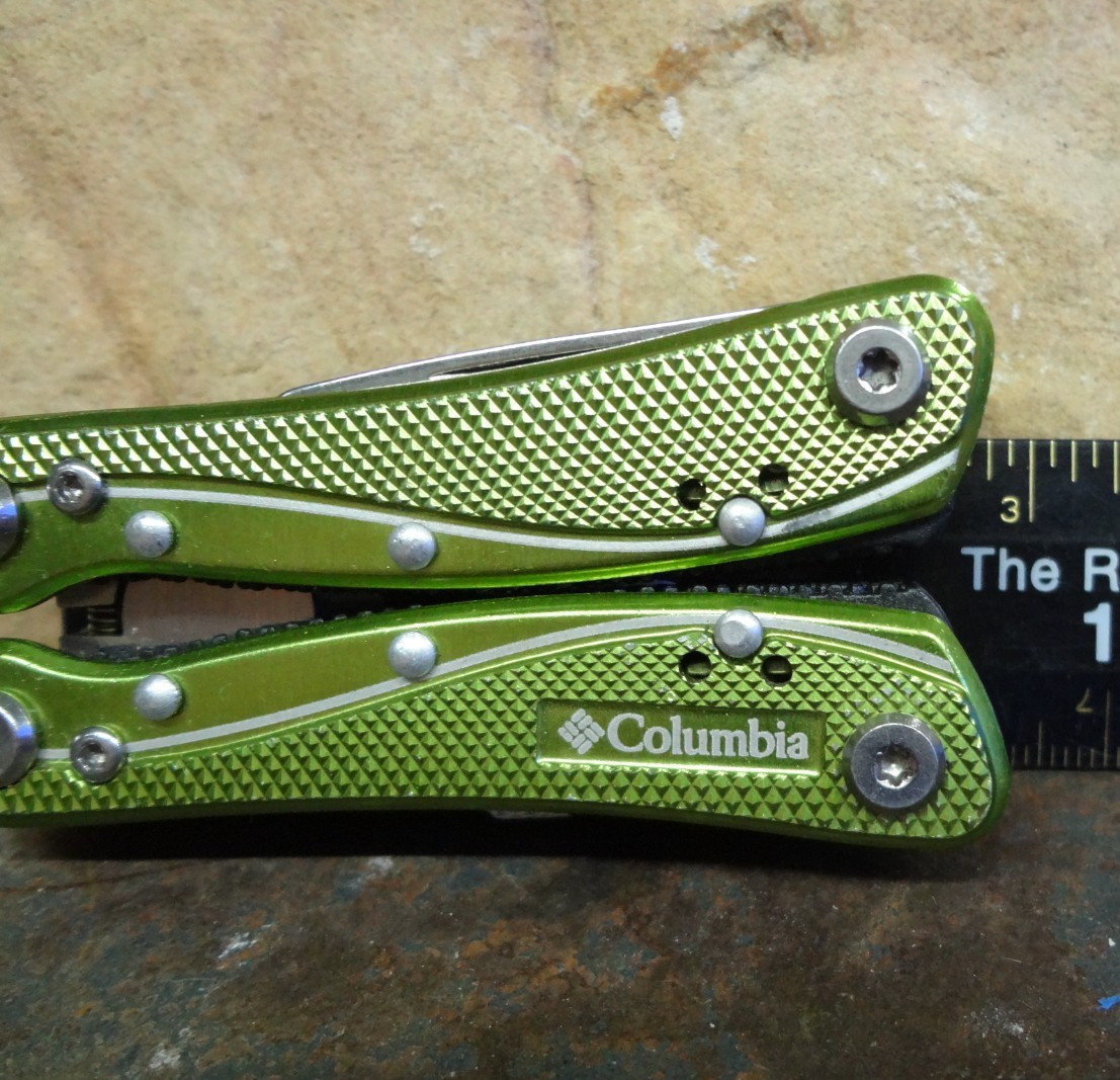 Columbia Pocket Knife Multi 8+ Function Tool Led Light Key 3″ Compact Mini Plier