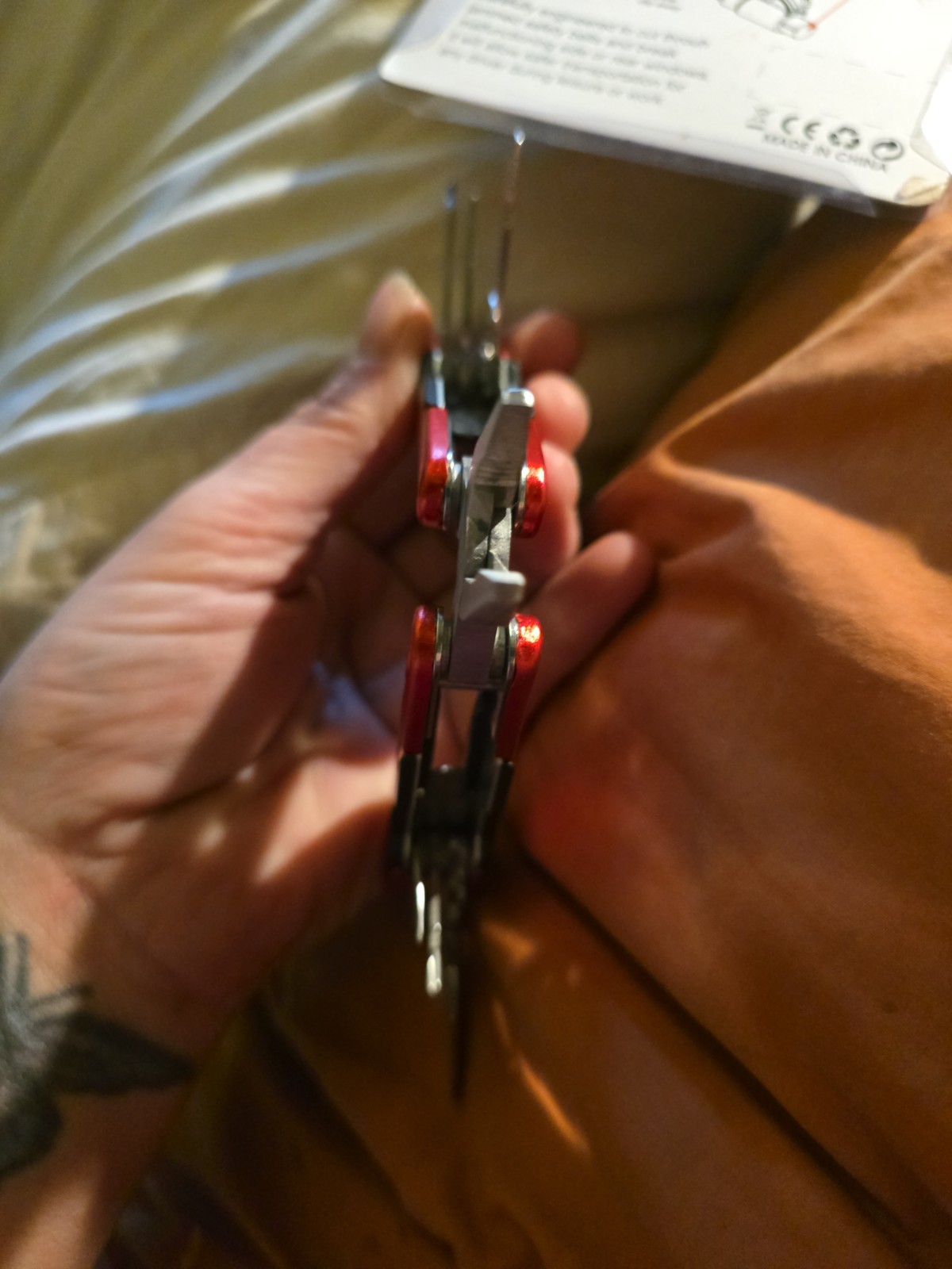 9 In 1 Portable Pocket Multi Tool Plier Survival Camping Travel Life Tools New