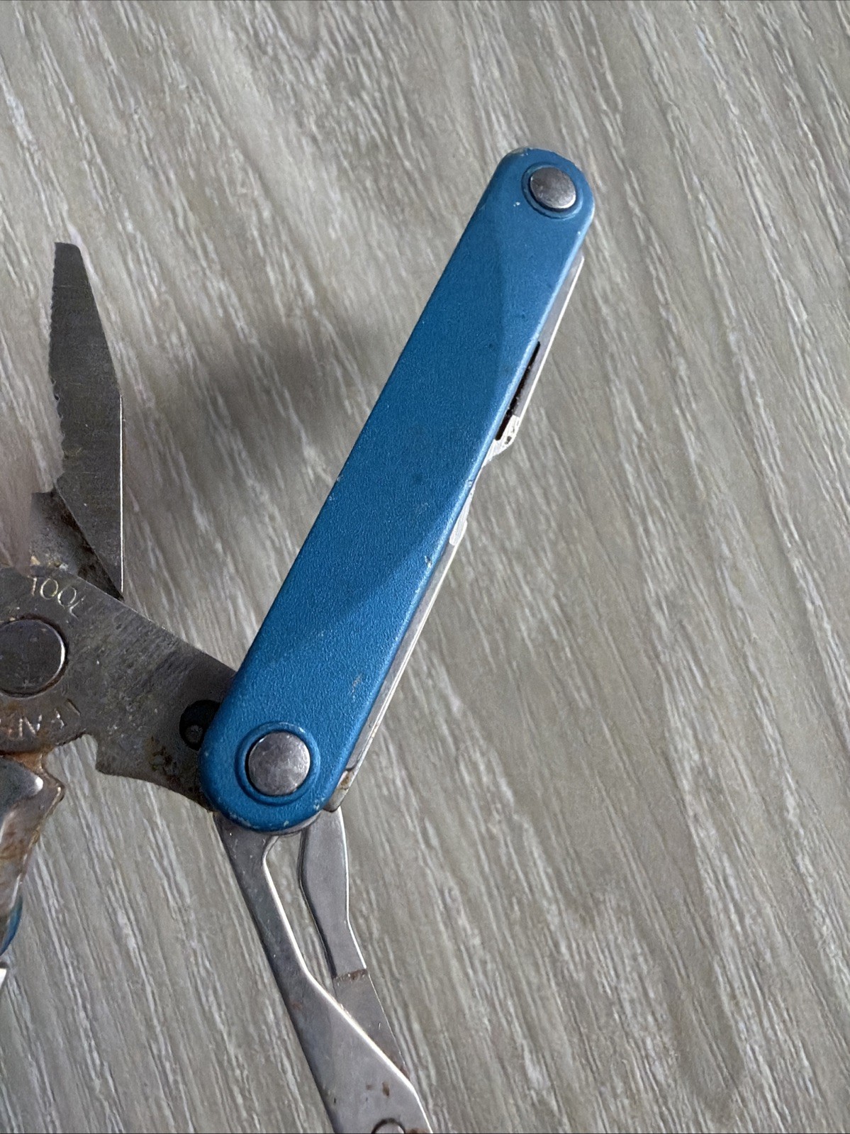 Leatherman Squirt PS4 MultiTool Knife File Lot-2 Scissors Broken Rusty Parts