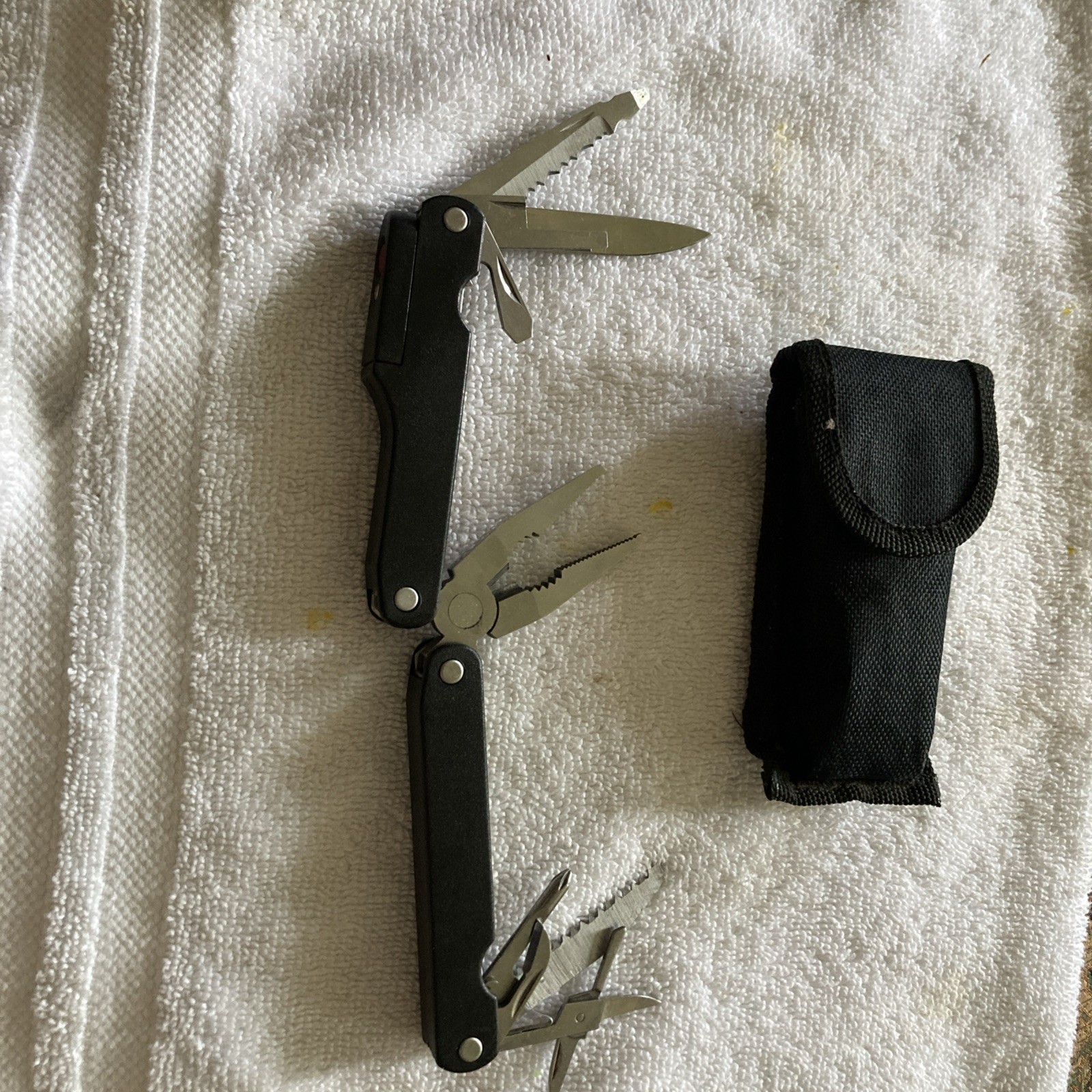Heavy Duty Black Multi Utility Folding Knife/Tool 9 Function Made in china