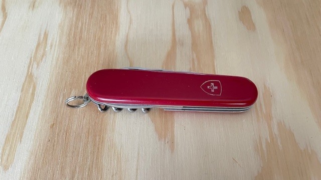 Victorinox RED Spartan Swiss Army Knife Multi Tool – Great Condition