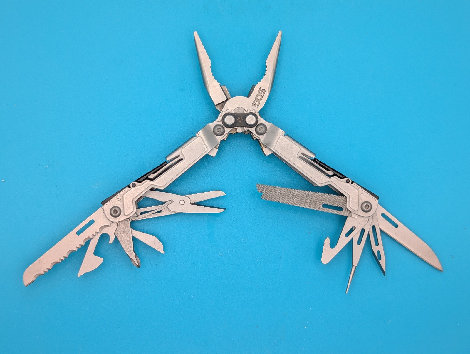 SOG PowerPint Tool Compact Lightweight Silver Multi-Tool!