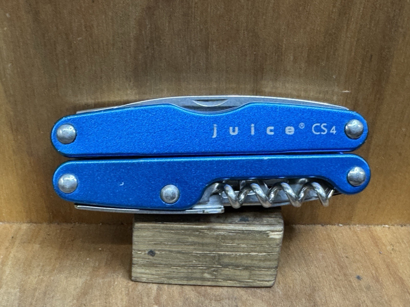 LEATHERMAN JUICE CS4 COLUMBIA BLUE W/Sheath Multi Tool Retired USA EXCELLENT!