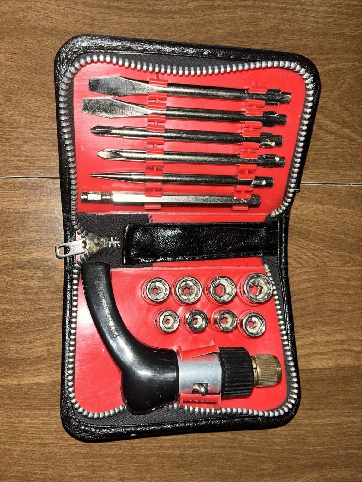 PC Pocket Tool Set w/ Mini Ratchet Wrench w/ 6 pcs Bits 8 pcs Sockets Palm Tool