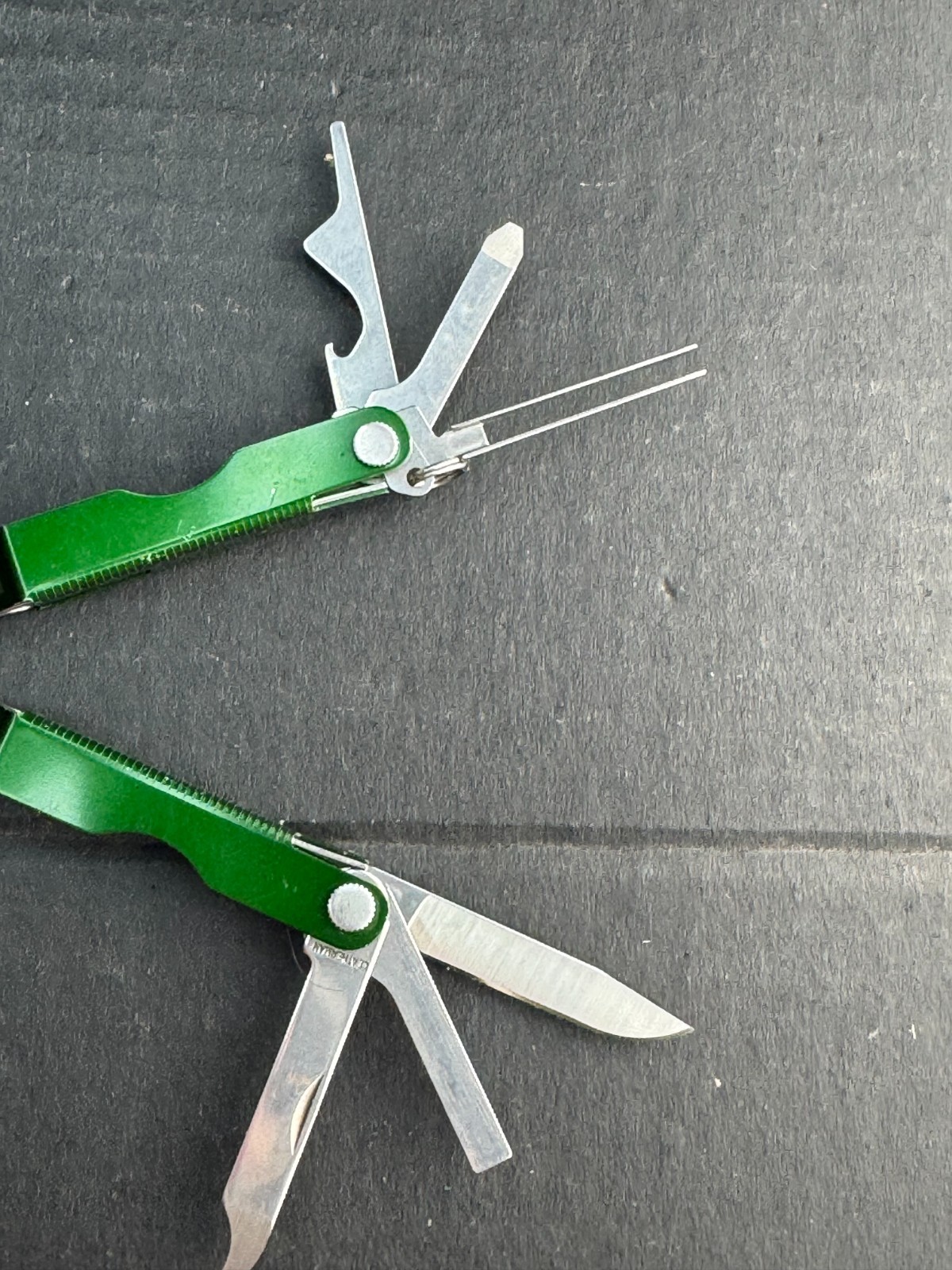 Leatherman Micra 10 in 1 Multitool Anodized Aluminum – Green