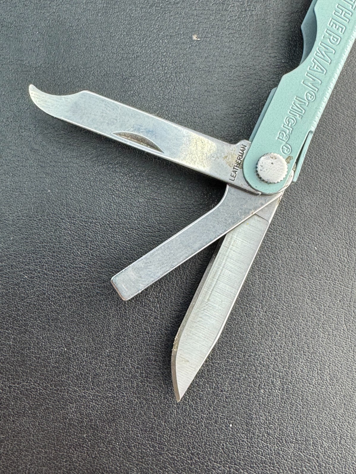 Leatherman Micra 10 in 1 Multitool Anodized Aluminum – Artic Blue