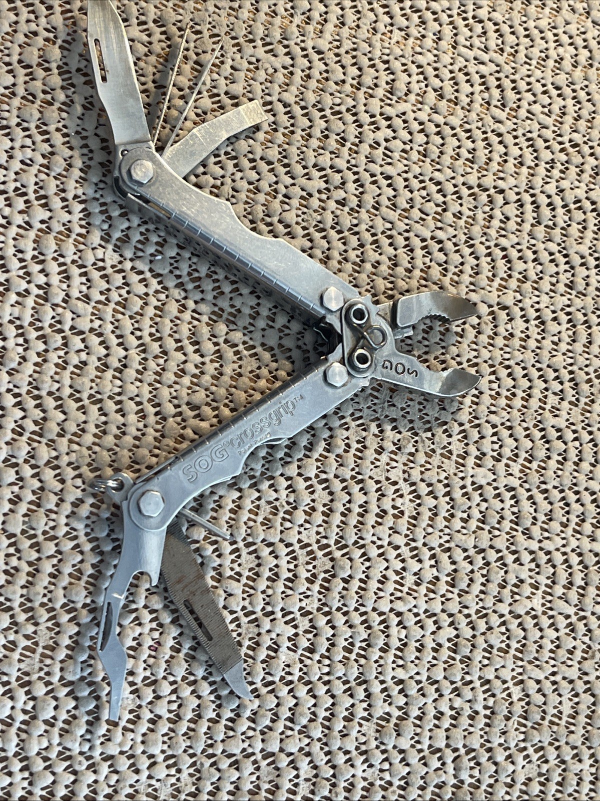 SOG Crossgrip Multi-Tool Compact Pocket Size Collectible- Pre-Owned