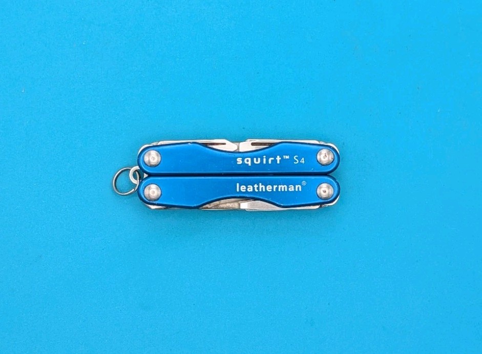 Leatherman Squirt S4 Multi-Tool, Key Ring, Retired, BLUE!
