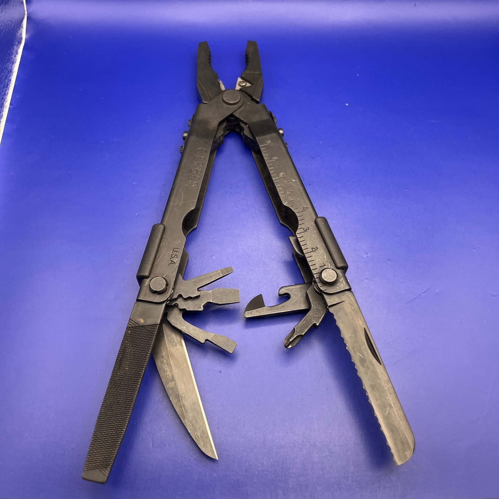 Gerber MP600 Black Oxide Multi-Tool Blunt Nose Pliers Carbide Cutters