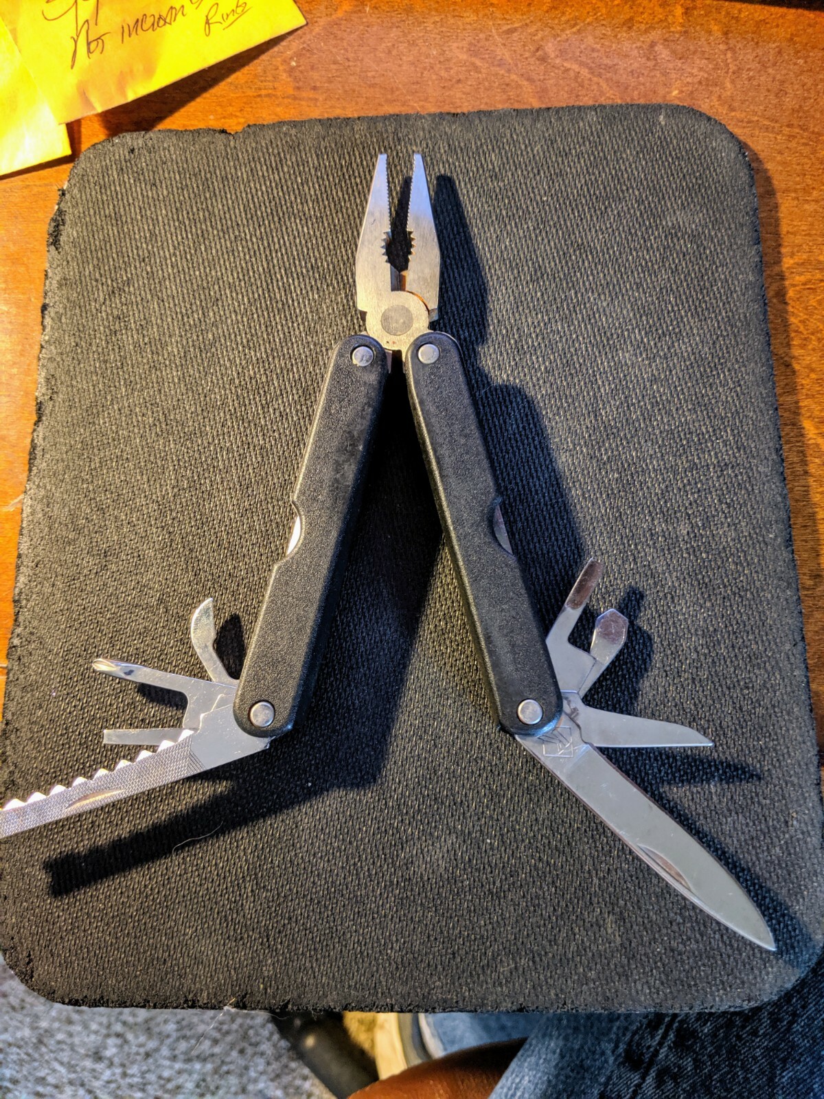 MOUNTAIN QUEST 9 PC TOOL MULTI POCKET TOOL KNIFE SAW PHILLIPS REGULAR