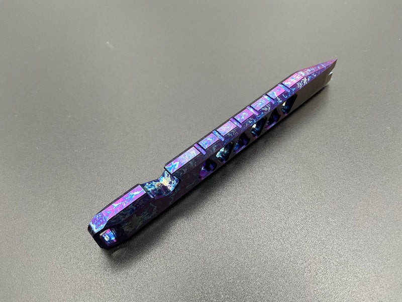 Ketuo Prybar Cutter Lightning Anodized Titanium With Integrated Belt/Cord Cutter