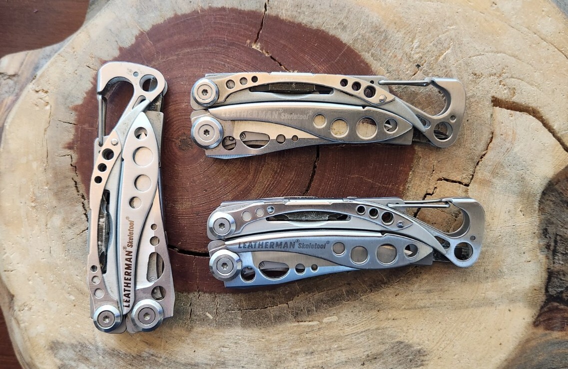 Leatherman Skeletool Multi-Tool, Pliers, Serrated Knife, Stainless – QTY 1