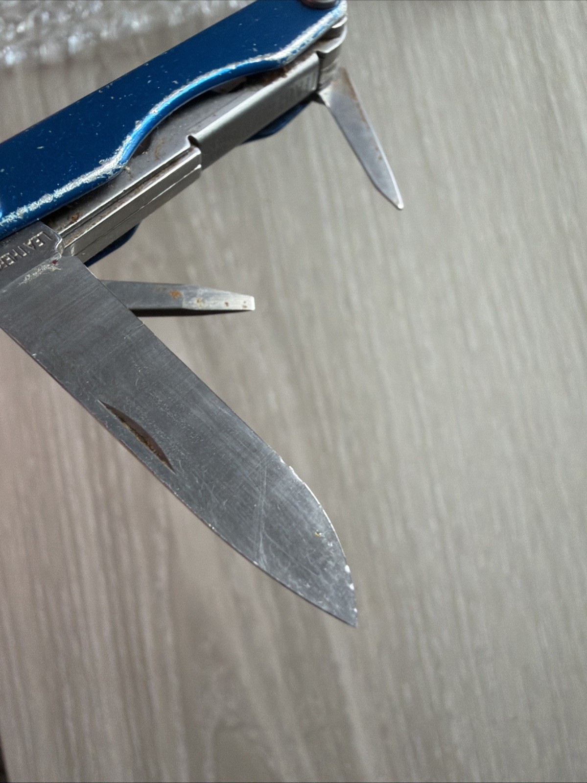Leatherman Squirt P4 MultiTool Plier Knife File Drivers Blue Metallic