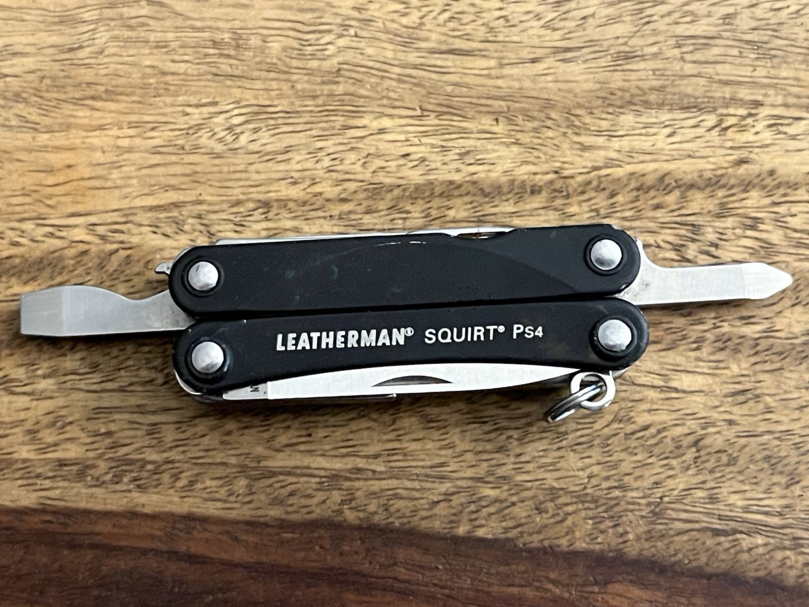 RETIRED Leatherman Squirt PS4 MultiTool Black DISCONTINUED SUPER NICE!
