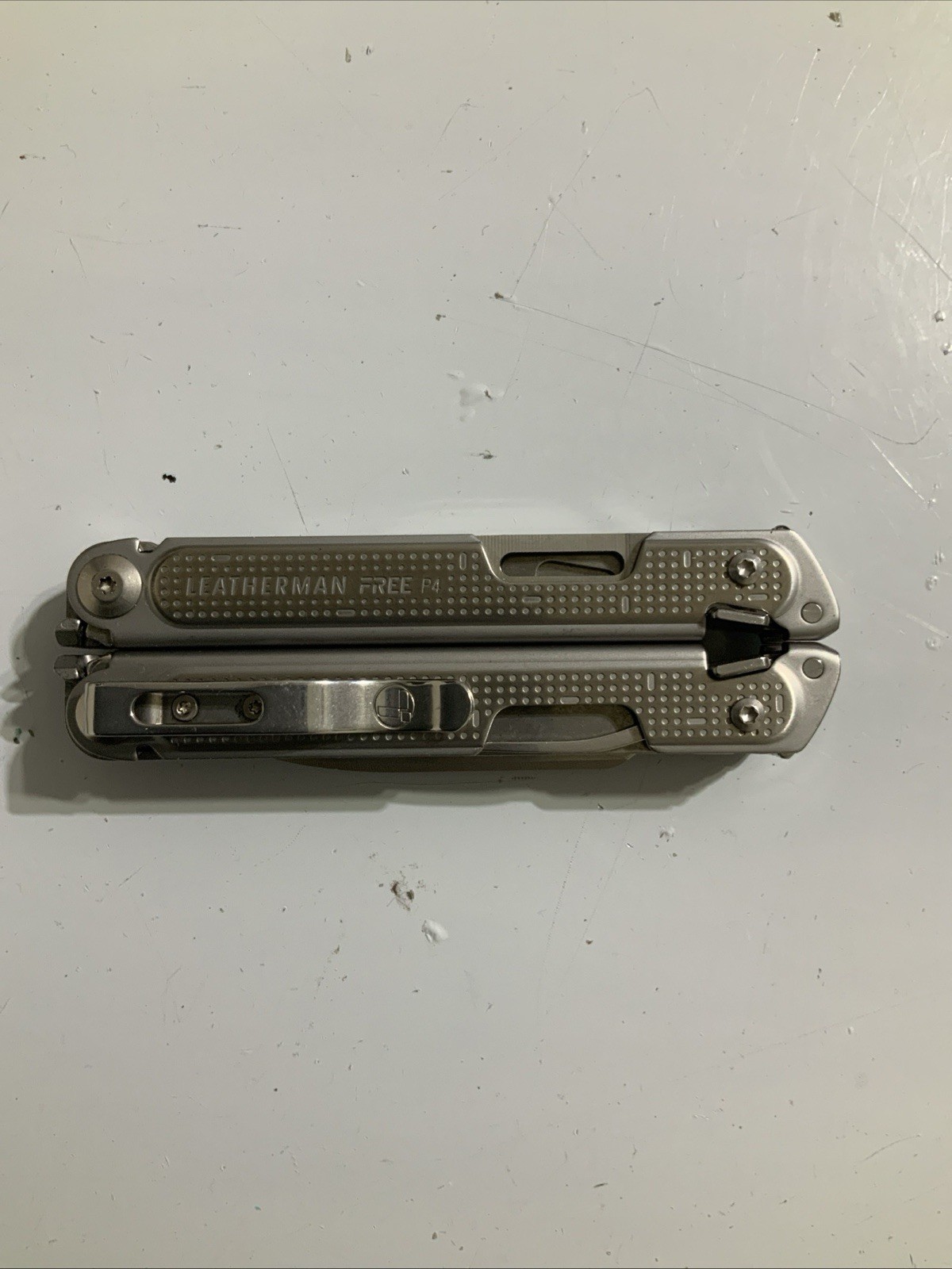 Leatherman Free P4 Stainless Steel Multi Tool Retired – V14
