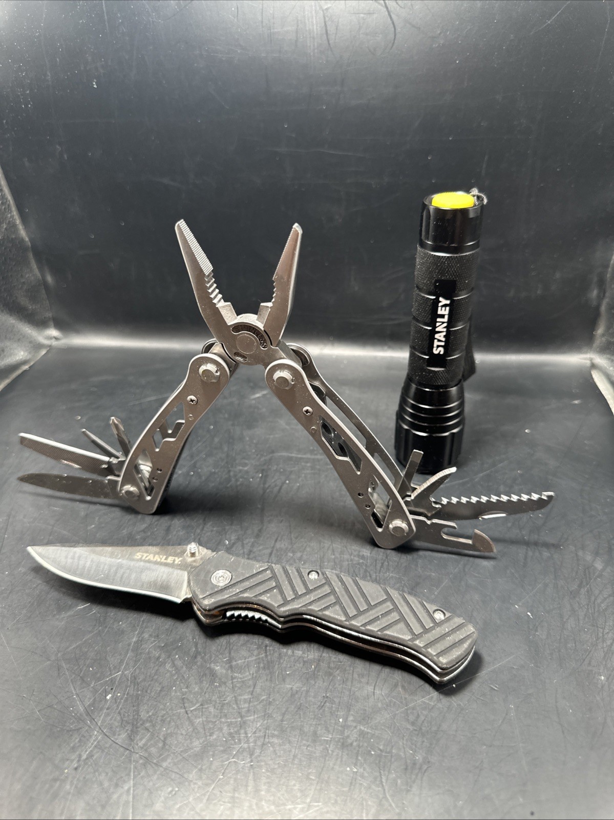 STANLEY KNIFE, MULTI TOOL (12 IN 1), 150 LUMENS FLASHLIGHT