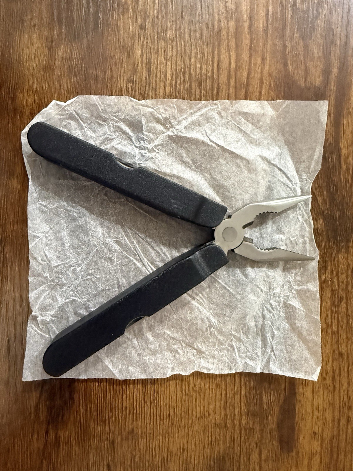 Black Silver Stainless Steel Multi-Tool with Pliers Knife Saw Ergonomic Handle