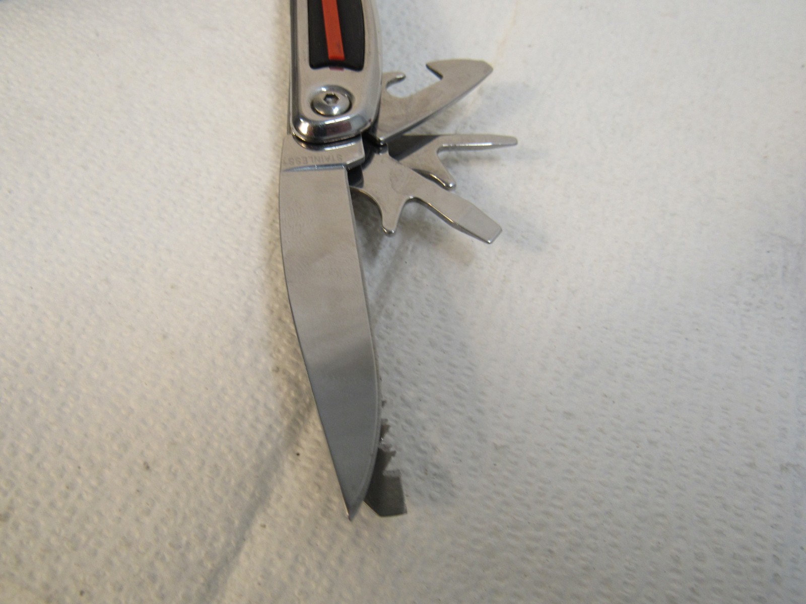 Radio Shack Multi-Tool Stainless Steel With Belt Case Red, Black, Stainless