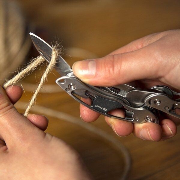 True Utility Framework Mini Key – Ring Multi-Tool with Waterproof Case CRACKED