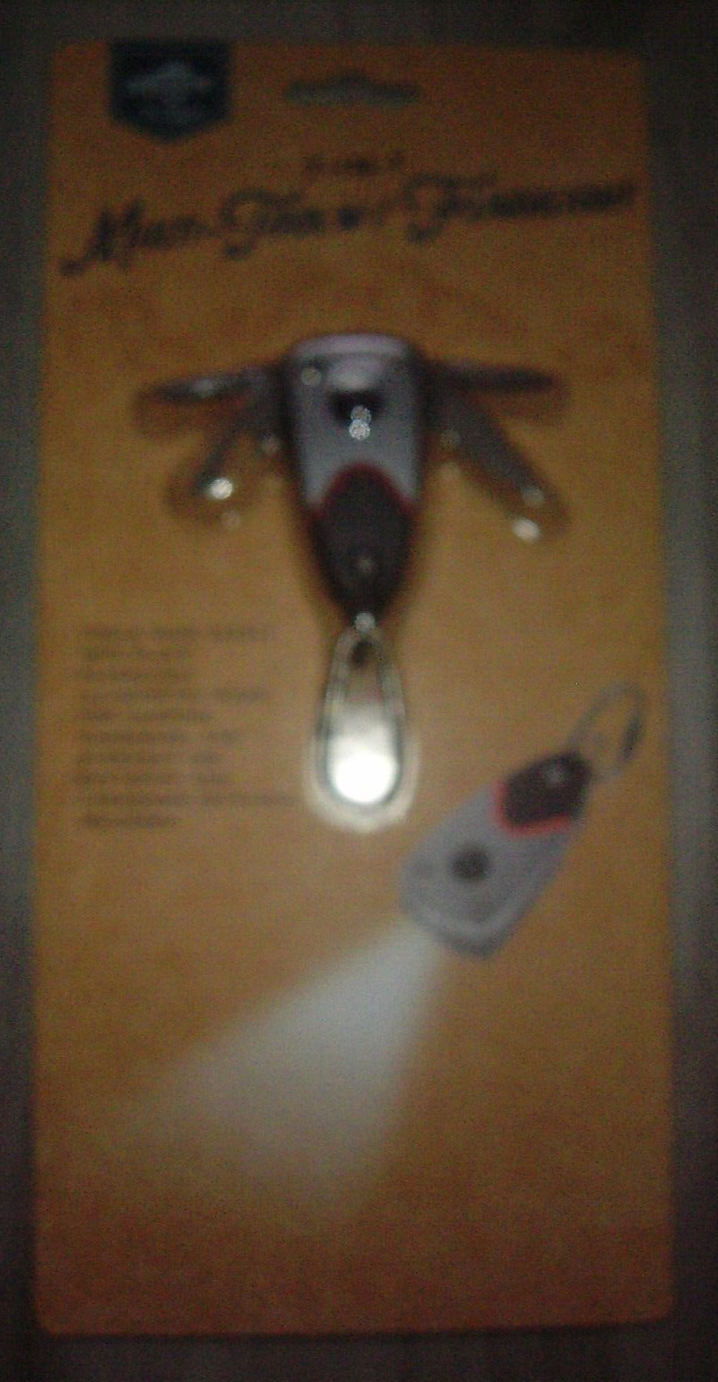 ADVENTURE OUT THERE 7 IN 1 MULTI TOOL FLASHLIGHT JCP EXCLUSIVE NEW ON MINT CARD