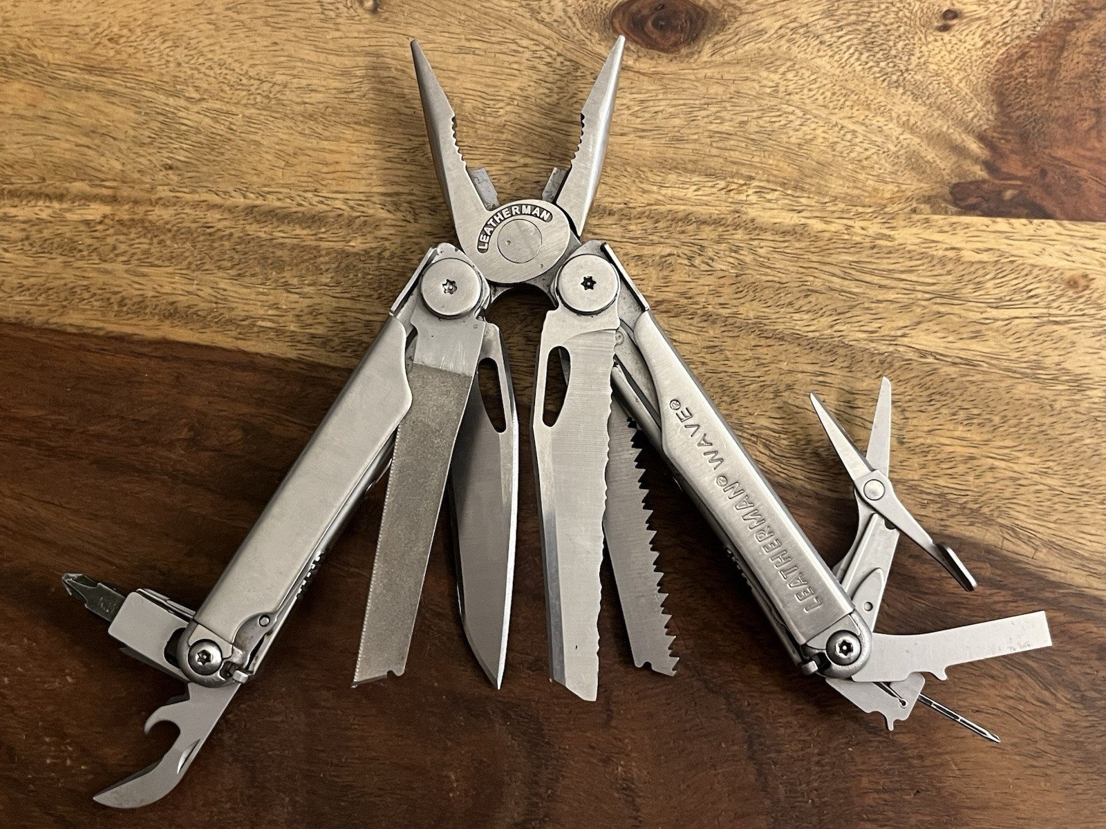 Leatherman Wave Multi-Tool Knife Great Condition!! w/New Molle Sheath ~TASKCo